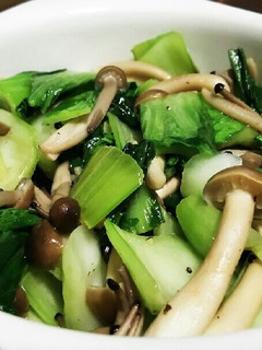 チンゲン菜*しめじ*バターソテー♪-レシピのメイン写真