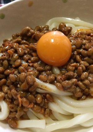 うま辛！食べるラー油で納豆冷うどん-レシピのメイン写真