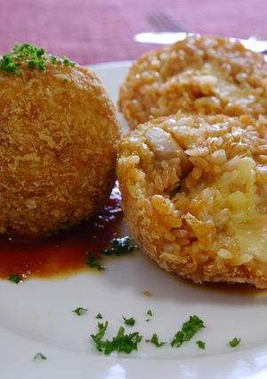 フレッシュトマトソースのライスコロッケ-レシピのメイン写真