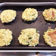 コストコのキヌアチキンサラダでお好み焼き
