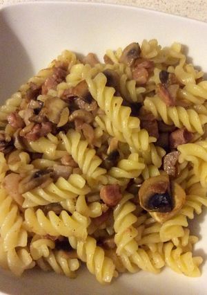 キノコとパンチェッタ(ベーコン)のパスタ-レシピのメイン写真