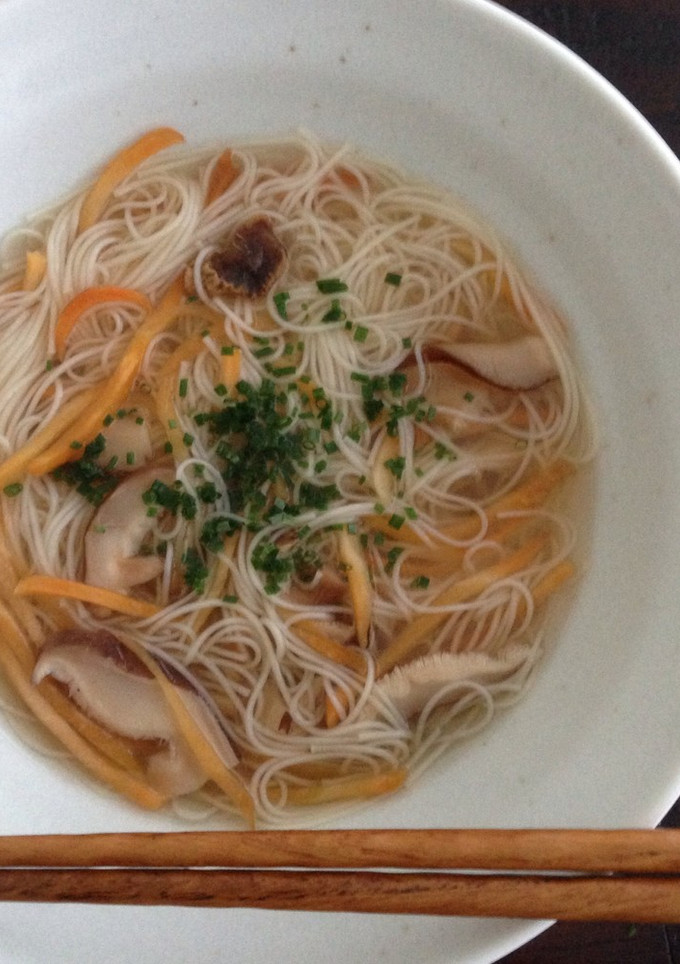 和風だしのにゅうめん（椎茸と人参）-レシピのメイン写真