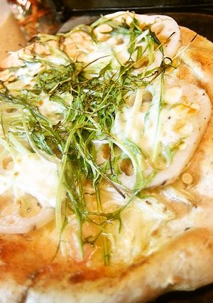 蓮根、水菜、えのき、明太子のピザ-レシピのメイン写真