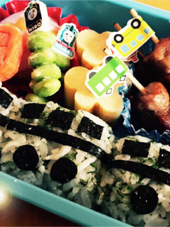 簡単キャラ弁☆電車おにぎり☆-レシピのメイン写真
