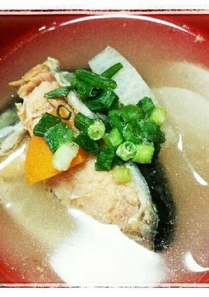 鮭のあら汁。骨までやわらか。-レシピのメイン写真