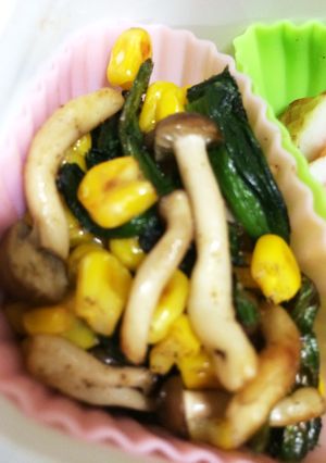 ほうれん草、コーン、しめじのバター焼き-レシピのメイン写真
