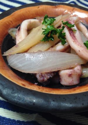 常備菜☆新玉ねぎとイカのオイスター炒め-レシピのメイン写真