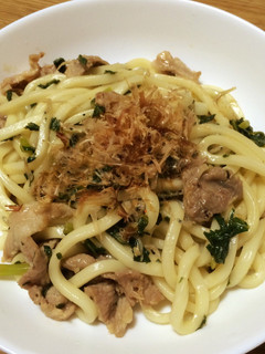 めんつゆで超簡単!高菜と豚肉の焼うどん-レシピのメイン写真