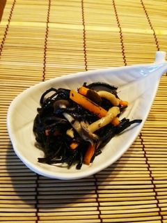 人参・しめじと長ひじきの煮物♪-レシピのメイン写真