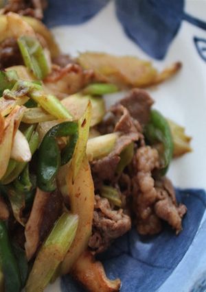 牛肉とセロリのカレーソース炒め-レシピのメイン写真