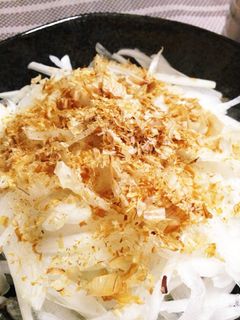 新玉ねぎのスライスサラダ調味料これだけ?-レシピのメイン写真