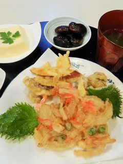 新玉ねぎとグリンピースのかき揚げ-レシピのメイン写真