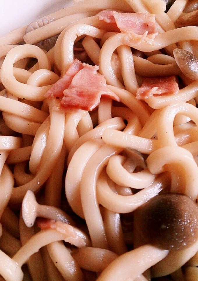 ベーコンとしめじの焼きうどん-レシピのメイン写真