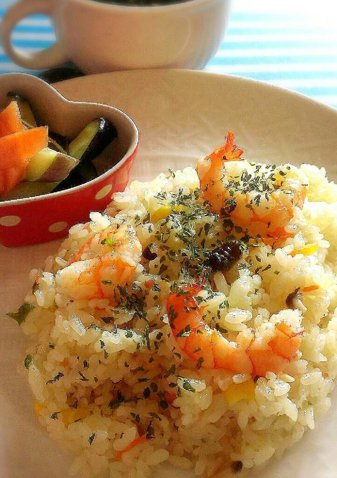 《炊飯器》にお任せ！！☆エビピラフ-レシピのメイン写真
