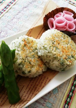 ブラックペッパー&チーズの焼おにぎり♪-レシピのメイン写真