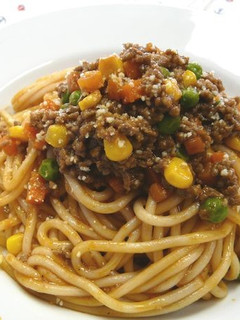 ざるそばのつゆで簡単!ミートソースうどん-レシピのメイン写真