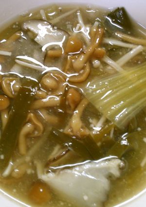 簡単♪なめこと チンゲン菜 椎茸の中華煮-レシピのメイン写真
