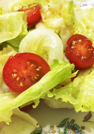 レタスとプチトマトの簡単サラダ♪-レシピのメイン写真