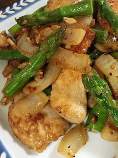 新玉+アスパラで!鶏ムネ肉のマヨ醤油炒め-レシピのメイン写真