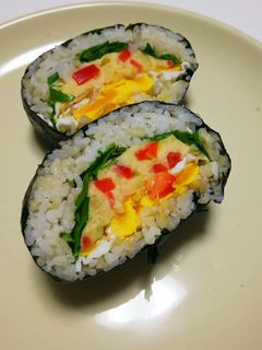 ポテサラと目玉焼きのおにぎらず-レシピのメイン写真