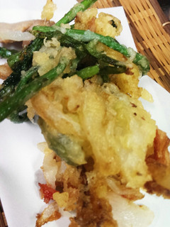期間限定◆新玉ねぎと空豆とかにかま天ぷら-レシピのメイン写真