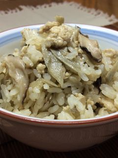 鳥ひき肉とごぼうの炊き込みご飯-レシピのメイン写真