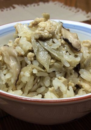 鳥ひき肉とごぼうの炊き込みご飯-レシピのメイン写真
