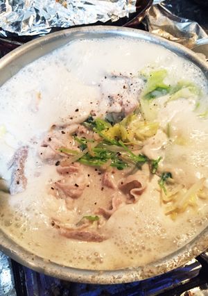 豆苗と豚バラの豆乳鍋♪野菜たっぷり-レシピのメイン写真