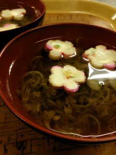 梅干しととろろ昆布のお吸い物-レシピのメイン写真