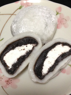 生クリーム入り黒胡麻大福-レシピのメイン写真