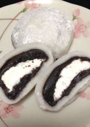 生クリーム入り黒胡麻大福-レシピのメイン写真