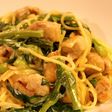 なばなと鶏のガーリッククリームパスタ