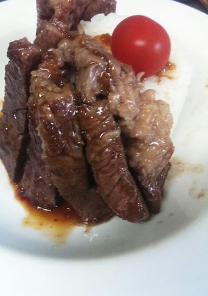 こんもり♪牛肩ロースのステーキライス◆-レシピのメイン写真