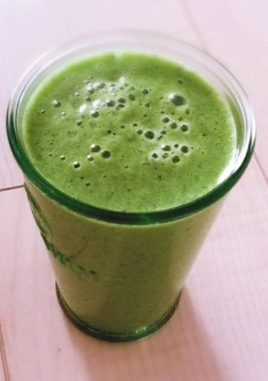 ベビーリーフとパインのグリーンスムージー-レシピのメイン写真