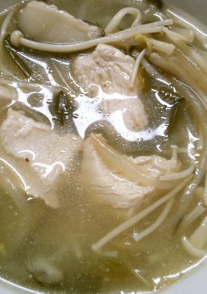 もやしと鶏むね　きのこのナンプラースープ-レシピのメイン写真