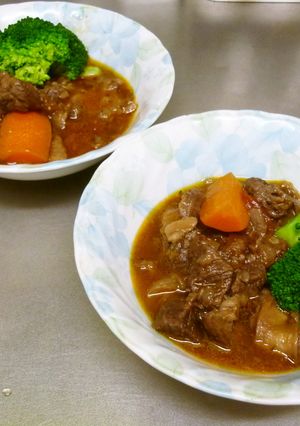 牛すじ肉の赤ワイン煮込み-レシピのメイン写真
