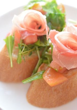 生ハムでお花のブルスケッタ-レシピのメイン写真