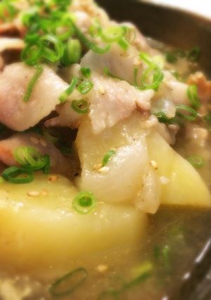 豚バラで☆トロットロの塩ダレ肉じゃが☆-レシピのメイン写真