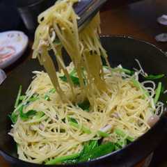 รูปของ 本格 白ワイン仕立てのペペロンチーノ