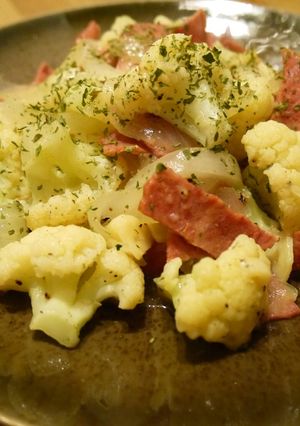 粉チーズ入り！ほくほくカリフラワー炒め-レシピのメイン写真
