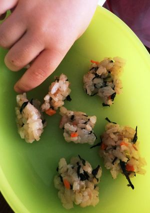 ブサイクおにぎり〜離乳食-レシピのメイン写真