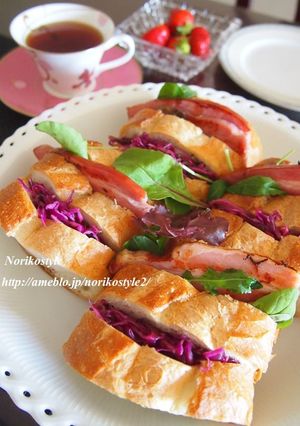 紫キャベツとベーコンのバゲットサンド-レシピのメイン写真