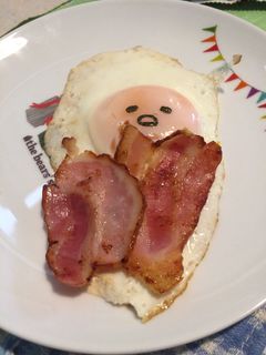 ぐでたま風 ベーコンエッグ-レシピのメイン写真