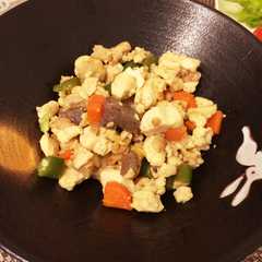 รูปของ 作り置きに便利♪鶏とお豆腐の彩りそぼろ