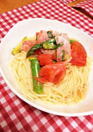 トマトとアスパラと生ハムの冷製パスタ-レシピのメイン写真