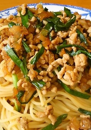 にらと挽き肉の中華風☆肉味噌パスタ-レシピのメイン写真