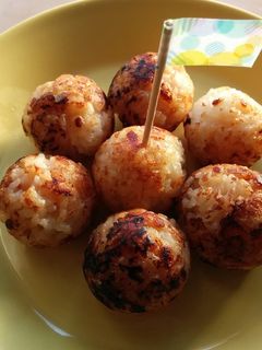 お醤油とチーズで香ばし焼おにぎり♪-レシピのメイン写真