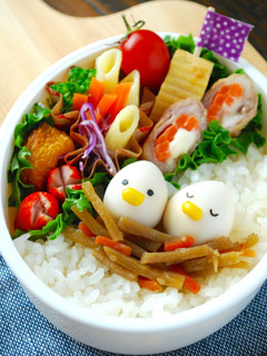 簡単キャラ弁☆うずらの卵で巣ごもりひよこ-レシピのメイン写真