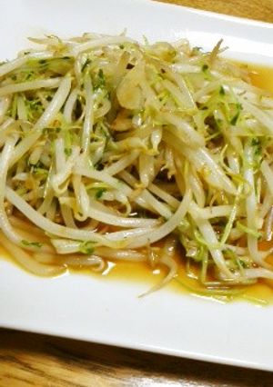 簡単☆豆苗ともやしの大蒜オイスター炒め-レシピのメイン写真