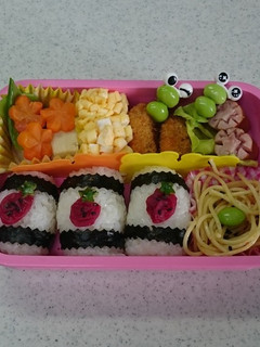 梅干し苺弁当-レシピのメイン写真